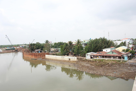 Dự án chống sạt lở lo trễ hẹn