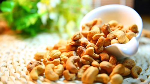 Khai thác, tận dụng mọi cơ hội để đưa giá xuất khẩu điều nhân lên