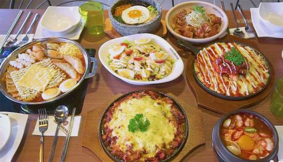 Don Chicken - Chicken & Pub - Hàng Bông, 250 Hàng Bông, P. Cửa Nam,  Quận Hoàn Kiếm, Hà Nội