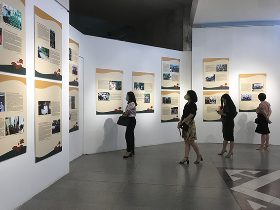 ''Hồ Chí Minh - Những nét phác họa chân dung''