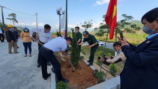 Hòa Vang (Đà Nẵng): Xã Hòa Sơn tổ chức trồng cây nhớ ơn Bác Hồ