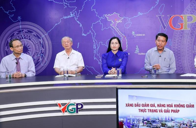 Toạ đàm: xăng dầu giảm giá, hàng hoá không giảm - thực trạng và giải pháp