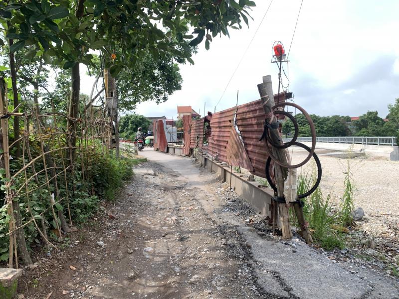 Phá vỡ mặt bằng tại cầu Trạm Chay (Hưng Hà, Thái Bình): Trách nhiệm thuộc về ai?