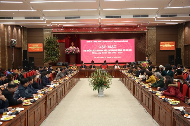 Bí thư Thành ủy Hà Nội Vương Đình Huệ: Tạo mọi điều kiện cho báo chí tác nghiệp