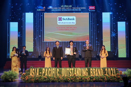 SeABank được vinh danh trong ''Top 50 doanh nghiệp tăng trưởng xuất sắc nhất Việt Nam''