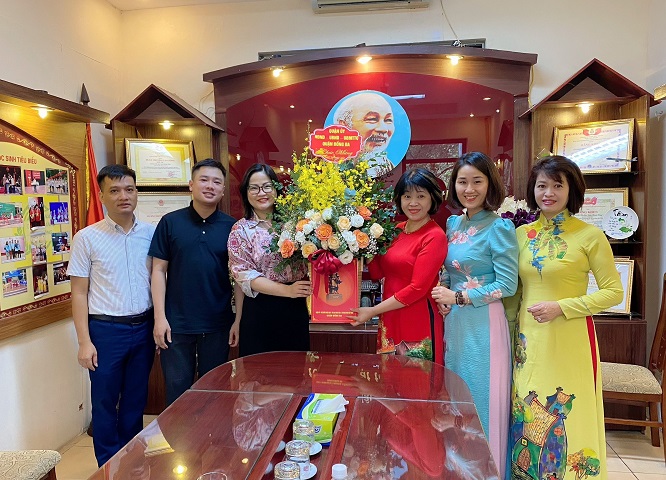 Hà Nội: Trường Tiểu học Nam Thành Công kỷ niệm 40 năm Ngày Nhà giáo Việt Nam
