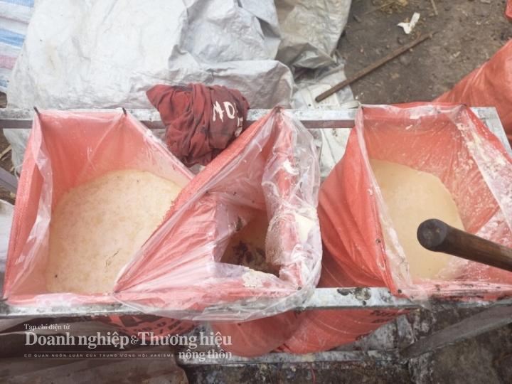 Hà Tĩnh: Công an bắt quả tang cơ sở chế biến gần 1 tấn mỡ bẩn
