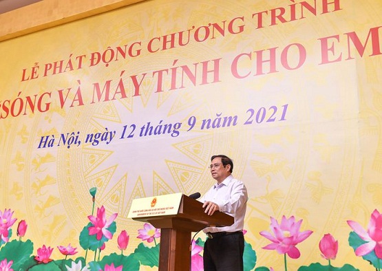 Thủ tướng Phạm Minh Chính phát động chương trình'sóng và máy tính cho em