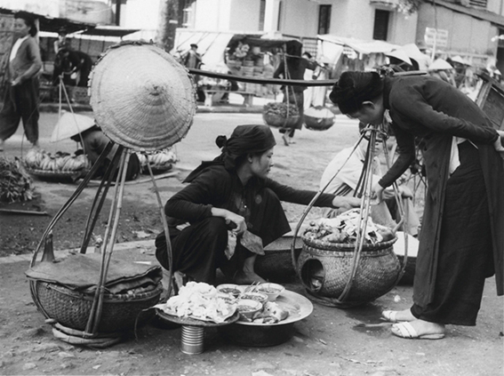 Triển lãm, sắp đặt ''Gánh hàng rong và những tiếng rao trên đường phố Hà Nội''