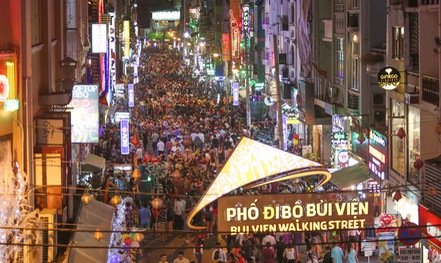 Kiến nghị cho phố đi bộ Bùi Viện hoạt động thêm tối thứ 6