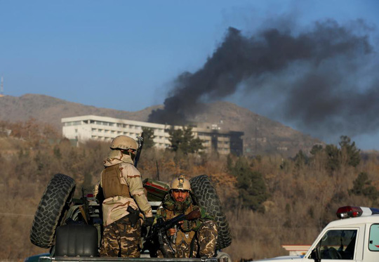Tránh đám cưới, Taliban dời ngày tấn công khách sạn